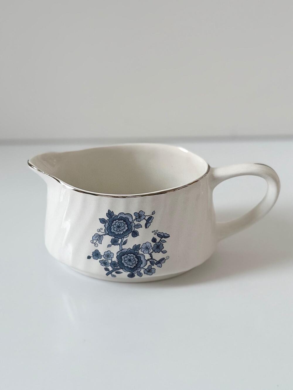 Vintage Creamer Wedgwood Royal Blue Floral Center Swirled Rim